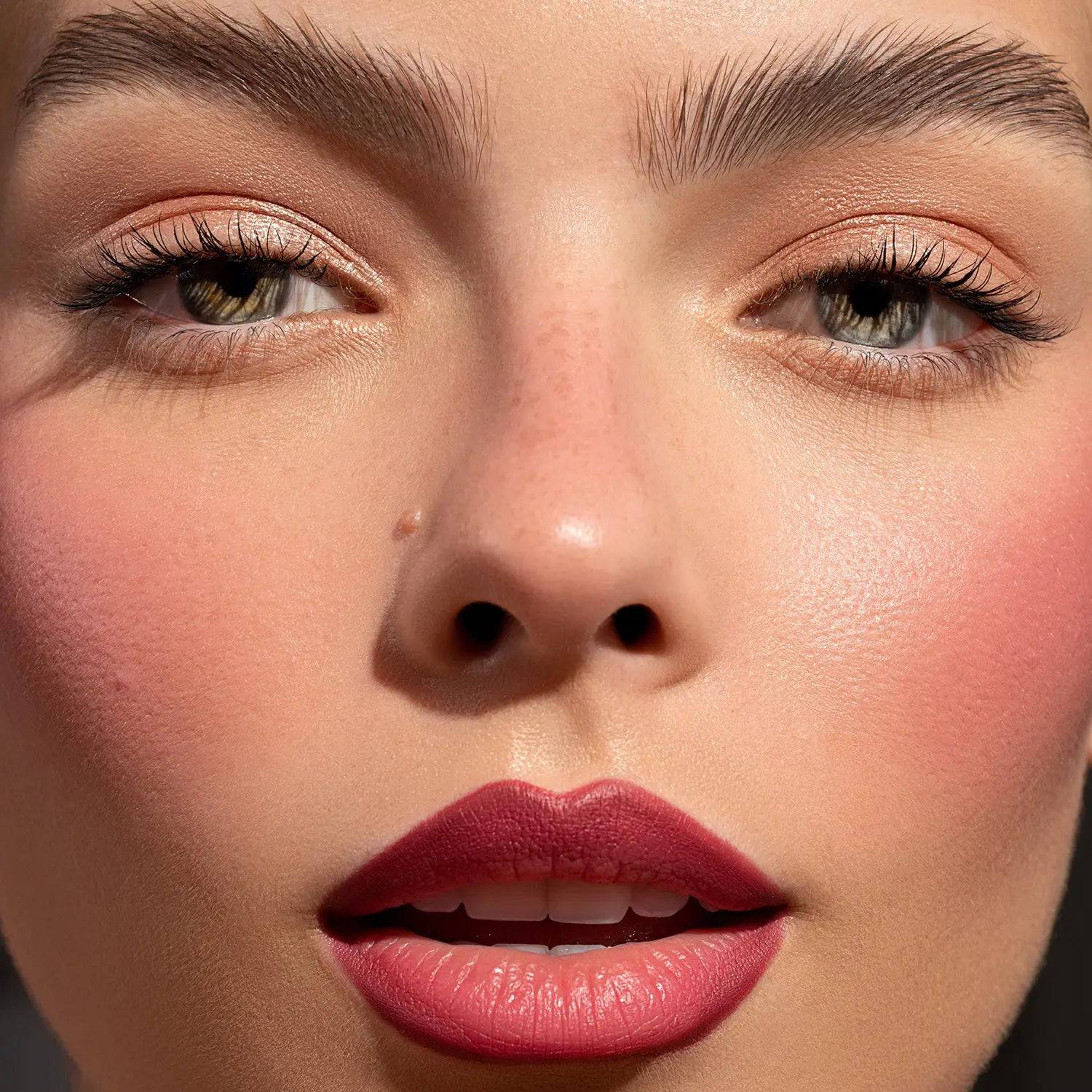 BERRY POP LIP CRAYON
