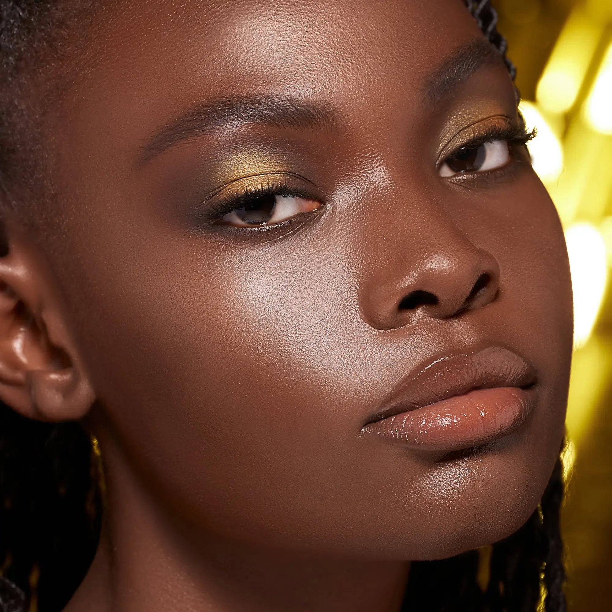 369-baby-gold-eyeshadow-palette-7.jpg BABY GOLD EYESHADOW PALETTE