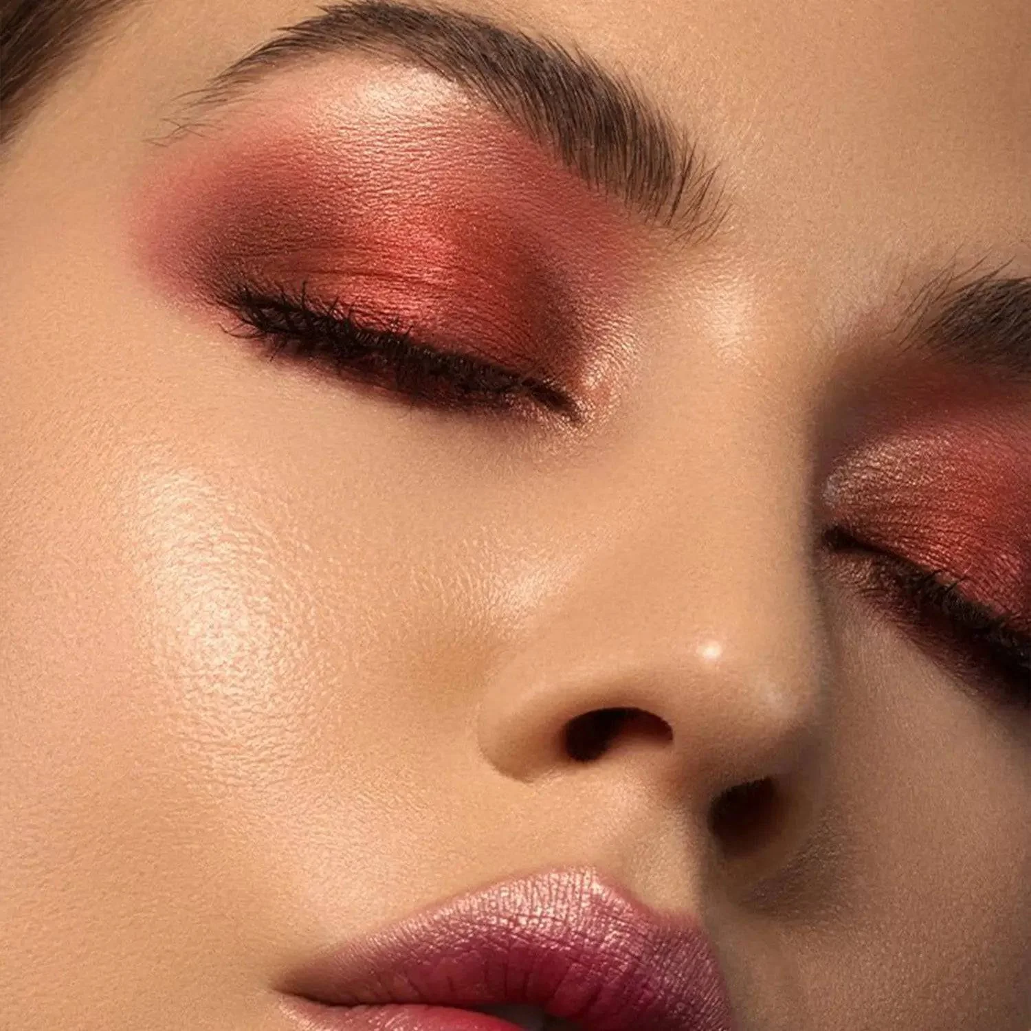 CORAL EYESHADOW PALETTE
